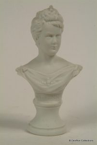 Porseleinen buste van Koningin Wilhelmina 1898.